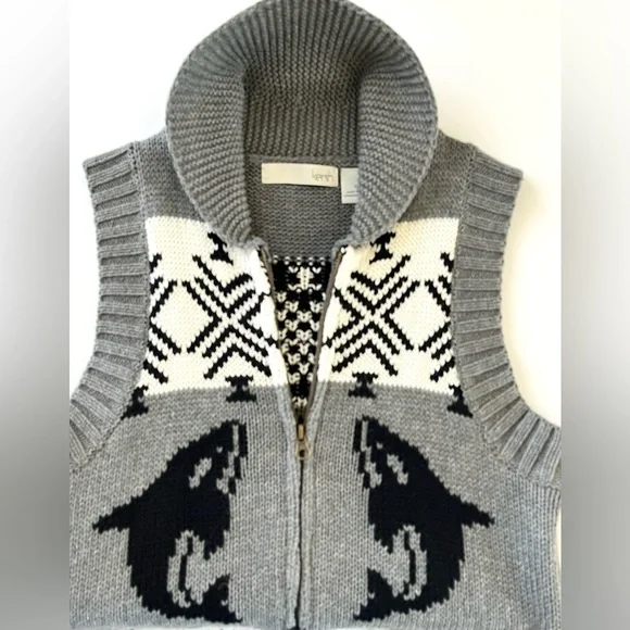 Kersh Sweater Vest. Size: S Color: White/Gray - Picture 3 of 8